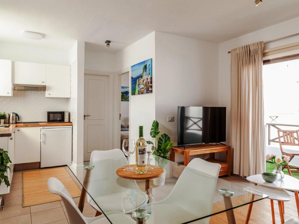 Blue Waters Apartment With Heated Pool Costa Del Silencio Eksteriør bilde